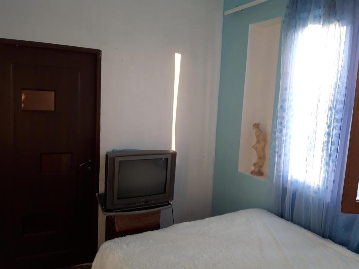 Sam'S Place, Tours With Sam 耶烈万 外观 照片